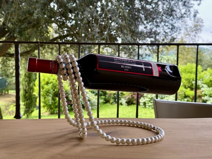 „Pearl“ levituojantis butelio laikiklis